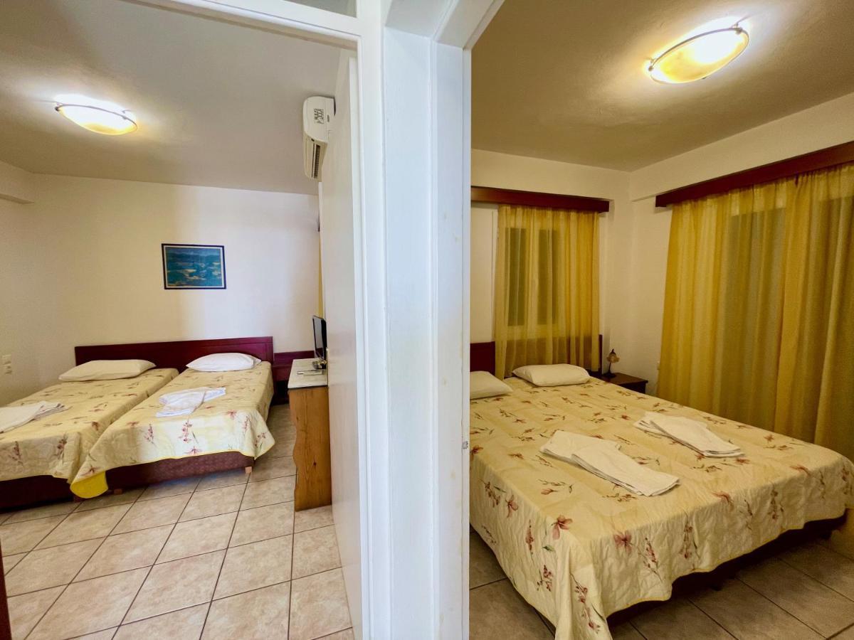 Venardos Hotel Agia Pelagia  エクステリア 写真