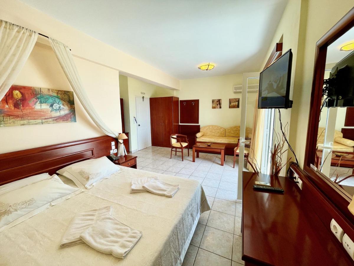 Venardos Hotel Agia Pelagia  エクステリア 写真
