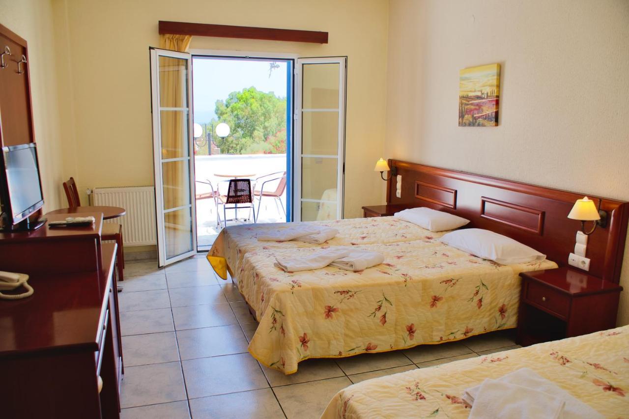 Venardos Hotel Agia Pelagia  エクステリア 写真
