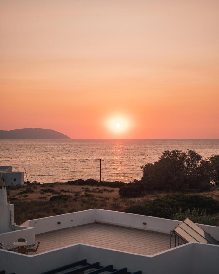 Venardos Hotel Agia Pelagia  エクステリア 写真