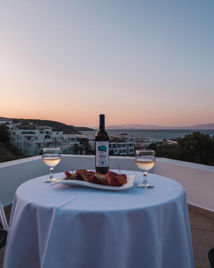 Venardos Hotel Agia Pelagia  エクステリア 写真