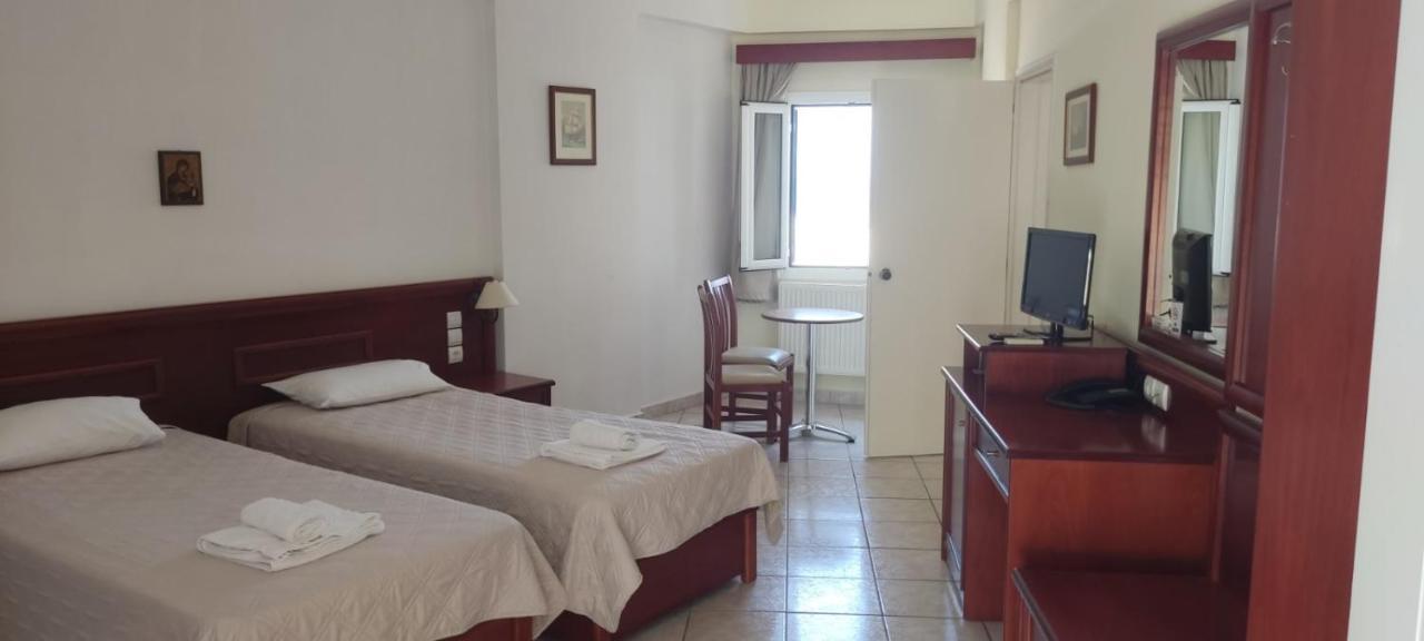 Venardos Hotel Agia Pelagia  エクステリア 写真