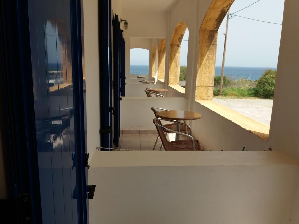 Venardos Hotel Agia Pelagia  エクステリア 写真